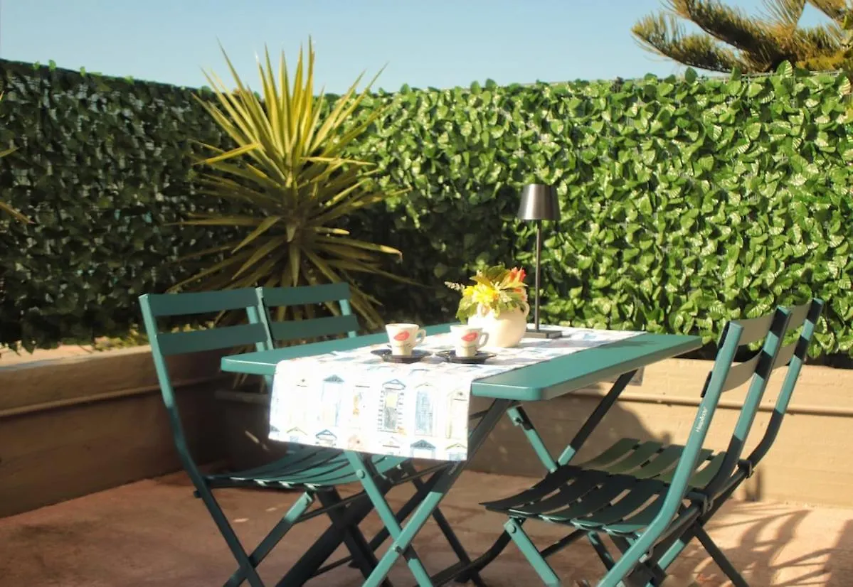 Stella Maris - Private Apartment contacts